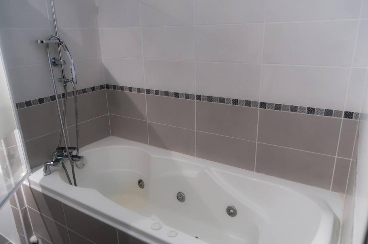 L'Halevy- Appartement Avec Garage Proche Gare Et Centre Commercial Polygone Beziers- Wifi מראה חיצוני תמונה